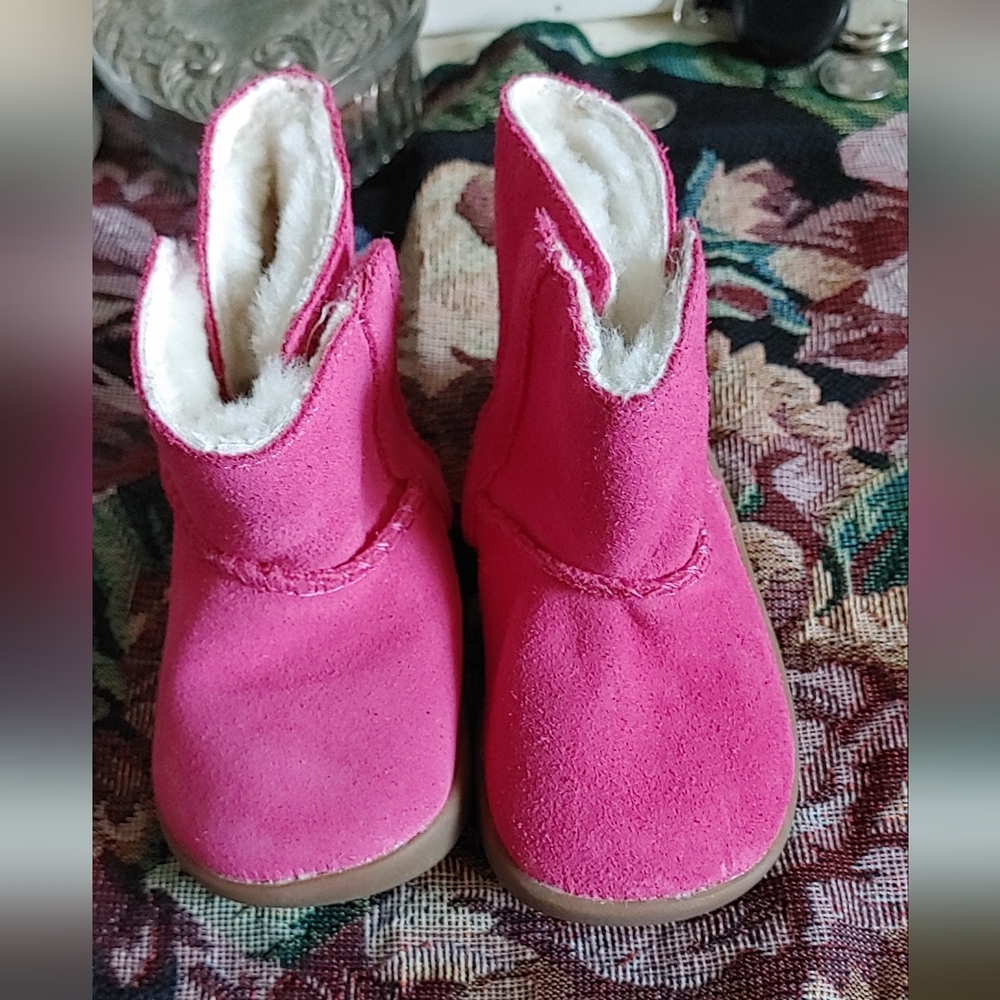 Ugg baby. Boots sz.02-03 pink